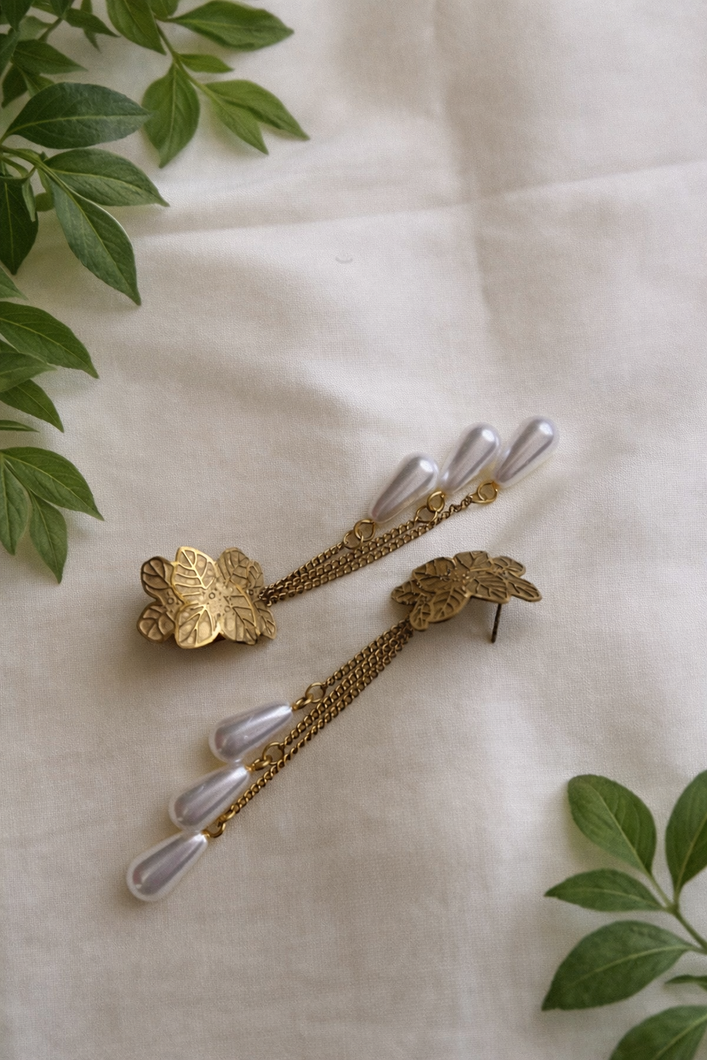 Leaf & Pearl Drop Earring