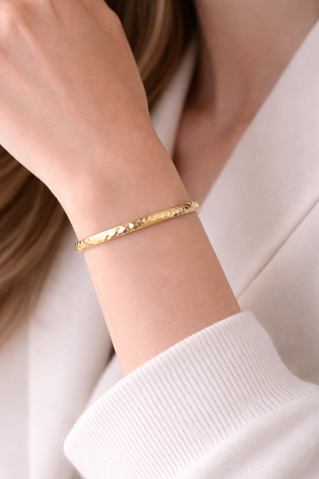 Timeless Aura Bangle