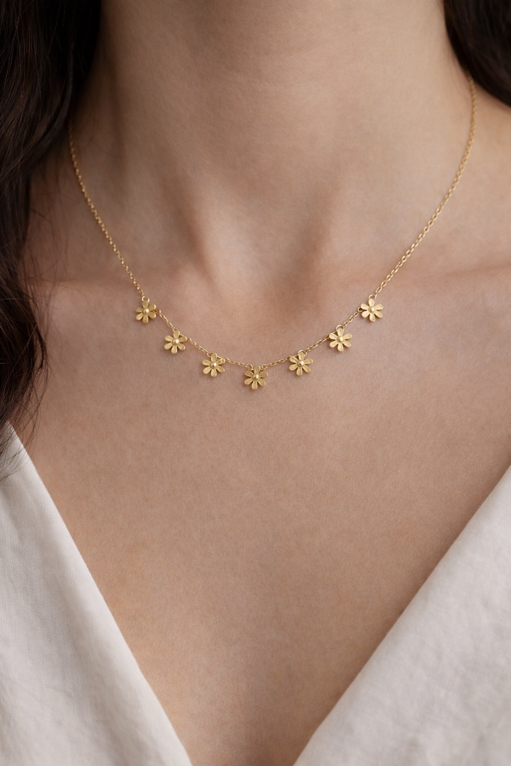 Daisy Charm Necklace