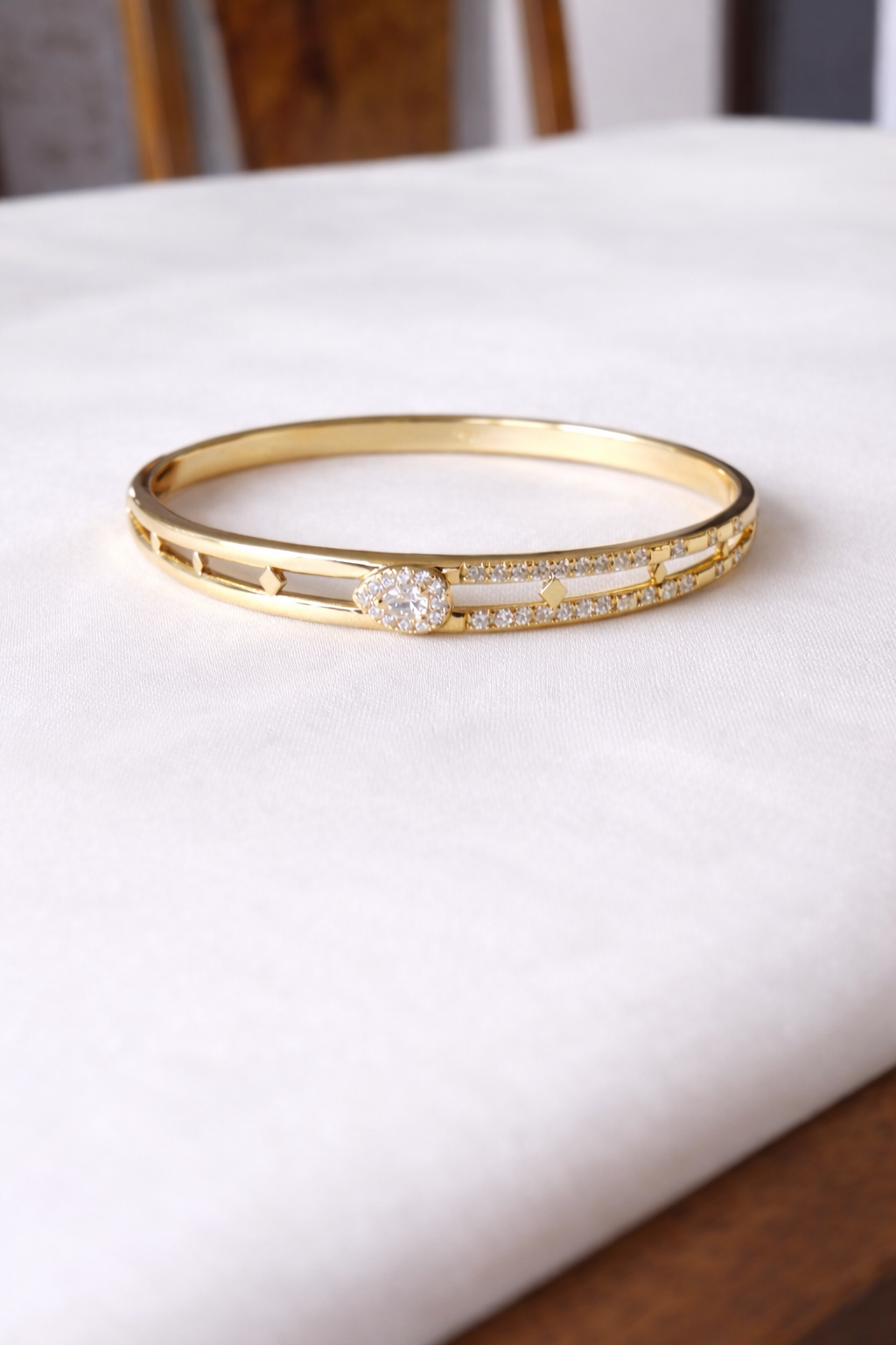 Line and Light Bracelet